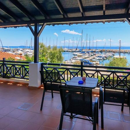 Appartamento Nikiti Seafront Blue Esterno foto